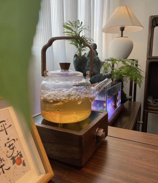 光一个阳台小茶室就让无数人效仿太实用了凯时尊龙人生就是博福建一女子的家火了(图3)